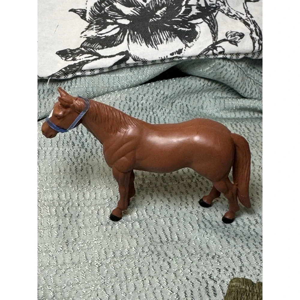 7 Piece Kids Horse Toy Set Horses Jockey Hay Bales Schleich ERTL - Picture 6 of 8